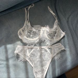 White lace lingerie set- NWOT